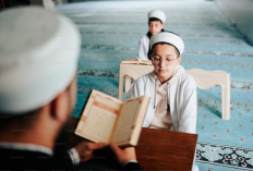 Membaca Al Quran dengan Ilmu Tajwid Hukumnya Adalah? Berikut Penjelasan yang Umat Muslim Harus Tau!