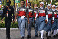 Contoh Surat Cinta Singkat dan Lucu Untuk Kakak Paskibraka yang Disukai Orang yang Lebih Dewasa