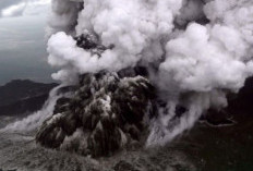 Ini Dia Pengertian dan Karakteristik Letusan Strombolian Gunung Anak Krakatau