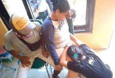 Viral! Siswi SMK Situbondo Sujud dipangkuan Ibu Setelah Ketahuan Ngamar Bareng Pacar, Ungkap Tak Melakukan Apa-apa