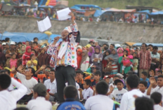 Pementasan Kesenian Didong, Bahas Isu Pendidikan, Kritik Sosial, Hingga Keindahan Alam