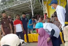 Video Pelakor di Aceh Diganjar Hukum Cambuk Viral di Tiktok, Banyak Orang Berkerumun!