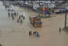 Video CCTV Kampung Lalang Banjir Viral, Terendam Bak Lautan Hingga Jalur Penghubung Lumpuh!