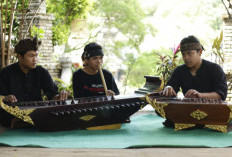 Kumpulan Contoh Pupuh Asmarandana, Berikan Gambaran Cinta Kasih Sayang yang Tulus