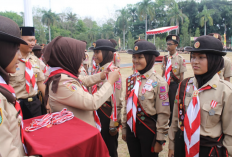 Cara Memasang Atribut Pramuka Penggalang Putra dan Putri Terlengkap!