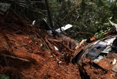 Helikopter PK-CFX Jatuh di Sekadau, Tim SAR Lakukan Evakuasi Tak Ada Korban Selamat!