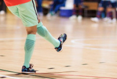 Daftar 7 Sepatu Futsal Specs Terlaris yang Wajib Kamu Punya, Spek Gahar Tapi Tetap kece Tampil di Lapangan