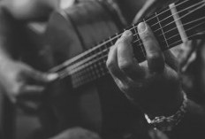 Chord Ratih Purwasih Sepanjang Jalan Kenangan, Masih Terngiang di Kepala!