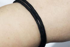 Arti Gelang Hitam Viral: Simbol, Tren, dan Maknanya di Kalangan Anak Muda