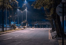 50+ Foto Jalanan Malam Hari Aesthetic, Dari Dalam Mobil Hingga Pemandangan Alam Saja