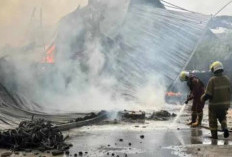 UPDATE! BPBD Kerahkan Puluhan Petugas dan Armada Demi Padamkan Kebakaran Pabrik Batuceper