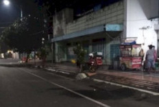 10 Pap Jalan Saat Malam Hari, Biar Kelihatan Keluar Rumah Kayak yang Lain!