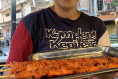 Lokasi dan Harga Sate Godzilla Pasar Badung Bali Kuliner Viral yang Bikin Syok Netizen Saking Jumbonya 