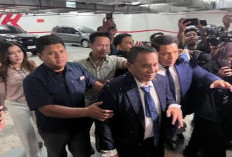 Hotman Paris Dampingi Febrie Adriansyah di Pemeriksaan Kejagung, Sebut Kini Resmi jadi Pengacaran Eks Jampidsus!