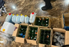 Polisi Amankan 39 Sajam dan 2 Airsoft Gun Dari Penyusup yang Berpotensi Kerusuhan Massa Polda Metro Jaya