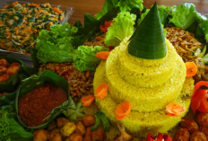 Resep Tumpeng Nasi Kuning untuk 10 Porsi, Dijamin Nikmat Lengkap dengan Aneka Lauk!