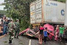 Kecelakaan Terjadi di Jalur Tengkorak Purwodadi : Truck kontainer Tabrak Truck Kontainer Lain, 1 Pemotor Tewas!