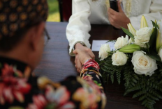 Apa Hukum Islam Jika Ayah Kandung Tidak Mau Menjadi Wali Nikah? Ini Dia Dalil Sahnya!