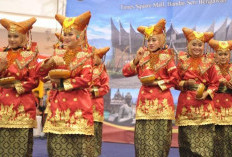 Lagu Pengiring Tari Indang: Dindin Badindin oleh Elly Kasim dan Tiar Ramon
