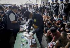 Polisi Gerebek Sarang Narkoba di Kampung Berlan Jakarta Timur, 8 Orang Berhasil Diamankan